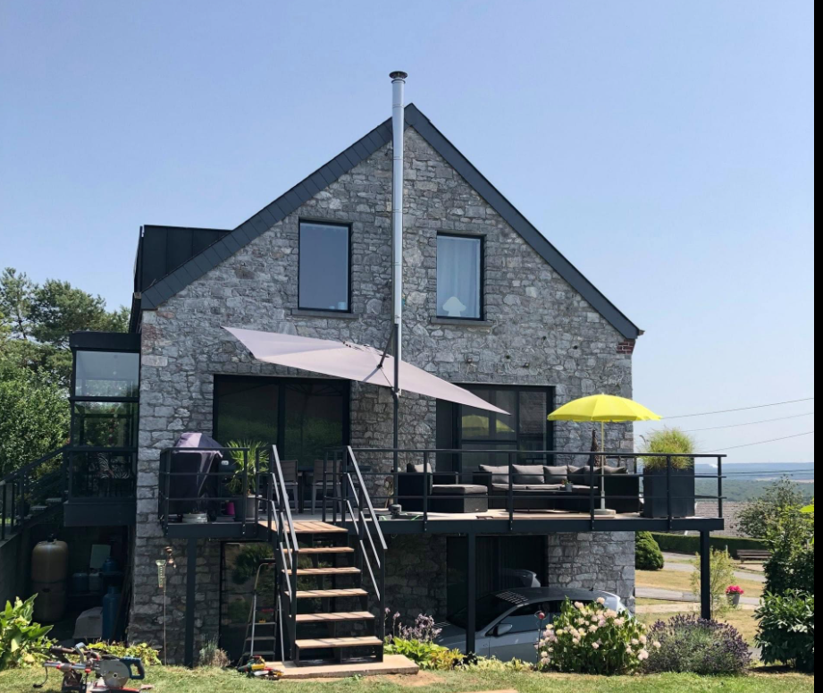 Structures métalliques sur mesure — Terrasse acier sur pilotis